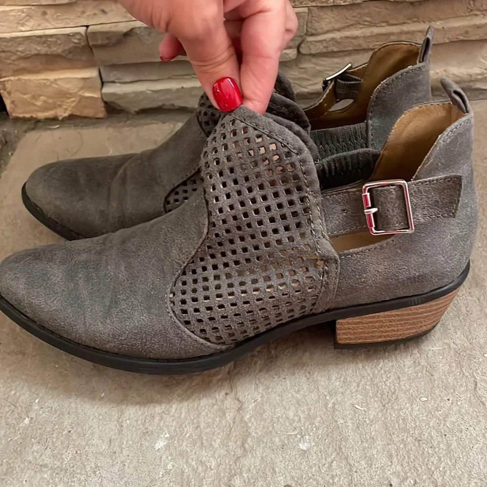 DayTrip booties